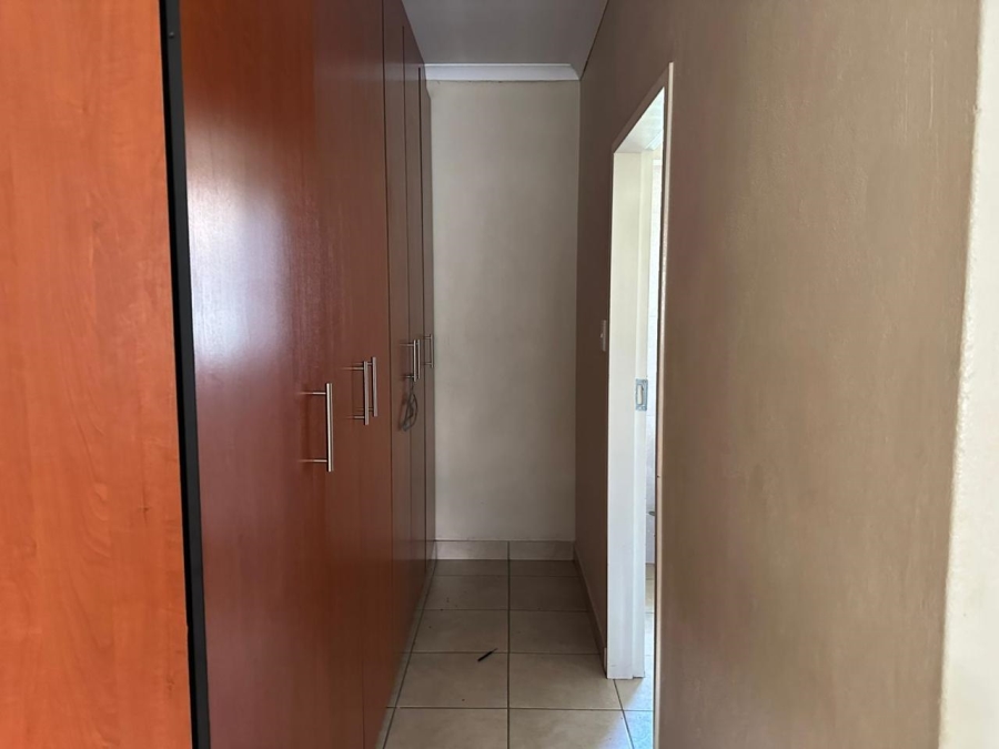 To Let 3 Bedroom Property for Rent in Waterval East North West